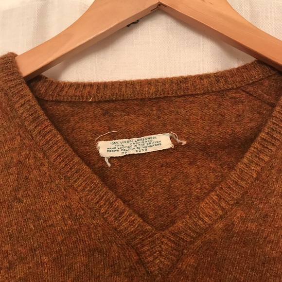 100% Wool V-Neck Sweater - Picture 4 of 4